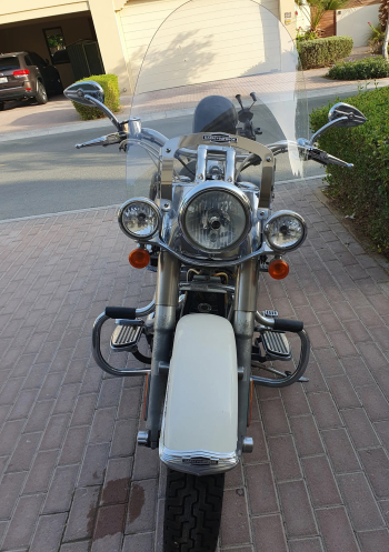 Harley Davidson deluxe classic edition with saddle man seat and lots of accessories