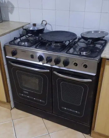 cooking range with gas oven