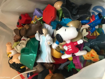 Mix Bag (Approx 4kg) of Vintage Mcdonalds Toys
