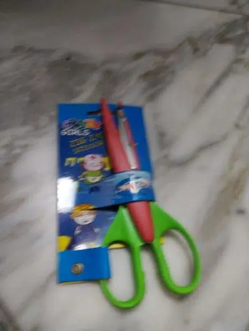مقص اطفال