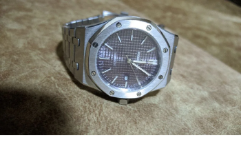 ساعات للبيع في إمارة دبي الإمارات