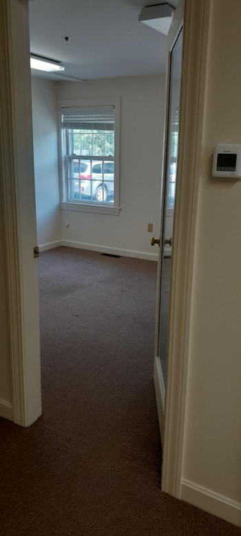 Large Commercial Space for rent in Downtown Marblehead