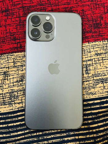 IPhone 13 Pro Max 256 gb memory -UAE