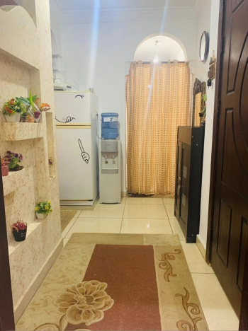 شقة طابق أول للبيع في الهاشمي الشمالي