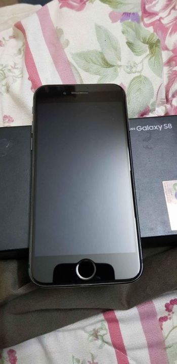 I phone 8 256gb battery health 70 only back camra not work another no any issues only phone availabl