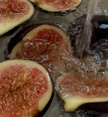 تين فريش من مزارع البلاد و مهتمين فيه عايله اماراتيه