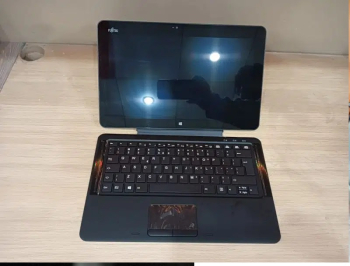Fujitsu i5-6th Gen Laptop+Tablet | 8 GB Ram | 256 GB SSD | 13" Display