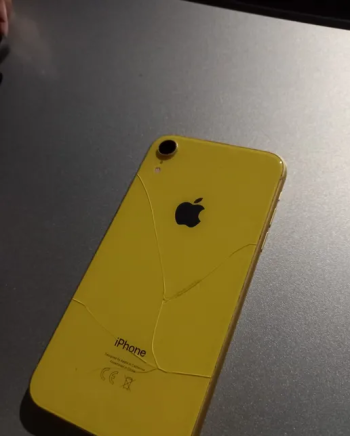 ايفون اكس ار للبيع