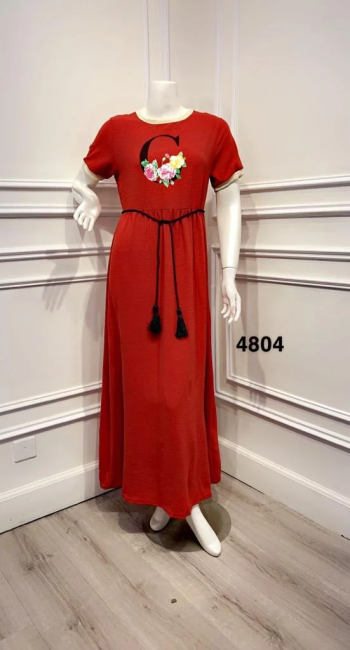 ملابس للبيع في جدة السعودية