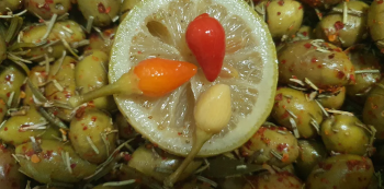 زيتون مخلل بلدي فلسطيني