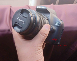 canon 1200D shutter 6k كسر زيرو حالة محترمه