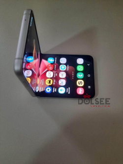 Samsung Z Flip 3 5G 8GB RAM 256GB. 