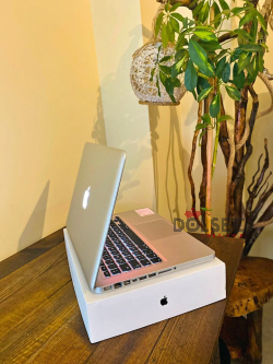 SPECIAL PRICE APPLE MACBOOK PRO i5 8GB RAM 128GB SSD 13.3