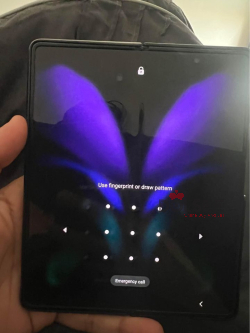 Samsung z fold 2