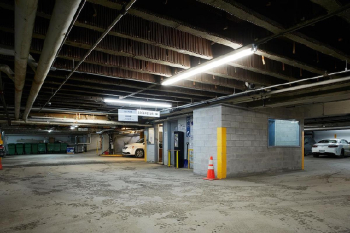 Offices with brightness, 600 and 1,850 sf for rent Plateau-Mont-Royal