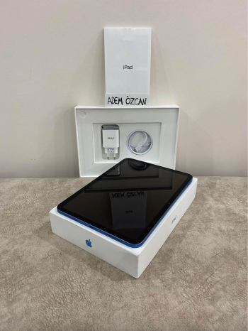 iPad 10 / 64GB / Wi-Fi / 10.9 inch / Blue