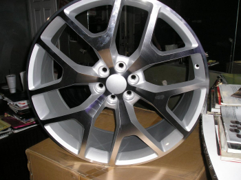 4 26 inch silver chevy sonowfake wheels