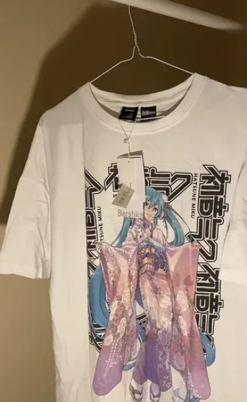 Brand new Bershka t shirt with tag for sale