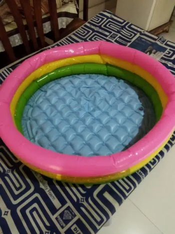 Baby swimming pool