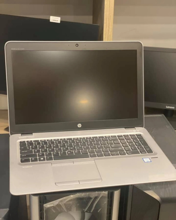  لاب توب hp استيراد من الخارج فرز اول بحالة الزيرو