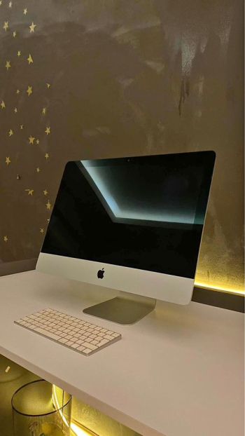 Apple iMac 21.5 inch, core i5, 1TB Hard Disk, Model 2017