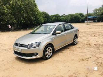 volkswagen vento (2013)