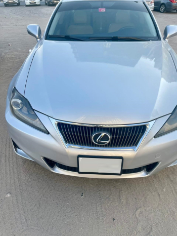  Lexus is 250.-2010