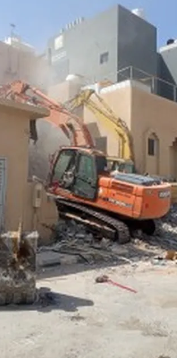 إزالة المباني والهدم مقابل المحتويات السكراب