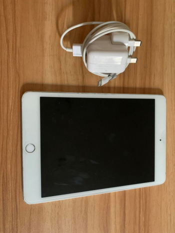 APPLE iPad Mini 5 (No Cellular Connectivity) with 12W Apple Adapter